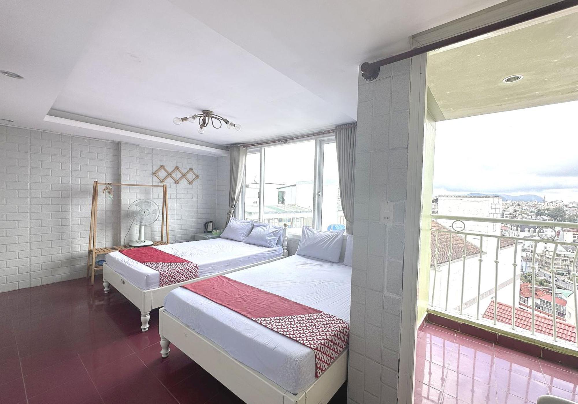 Oyo 1196 Le Vu Hotel Da Lat Buitenkant foto