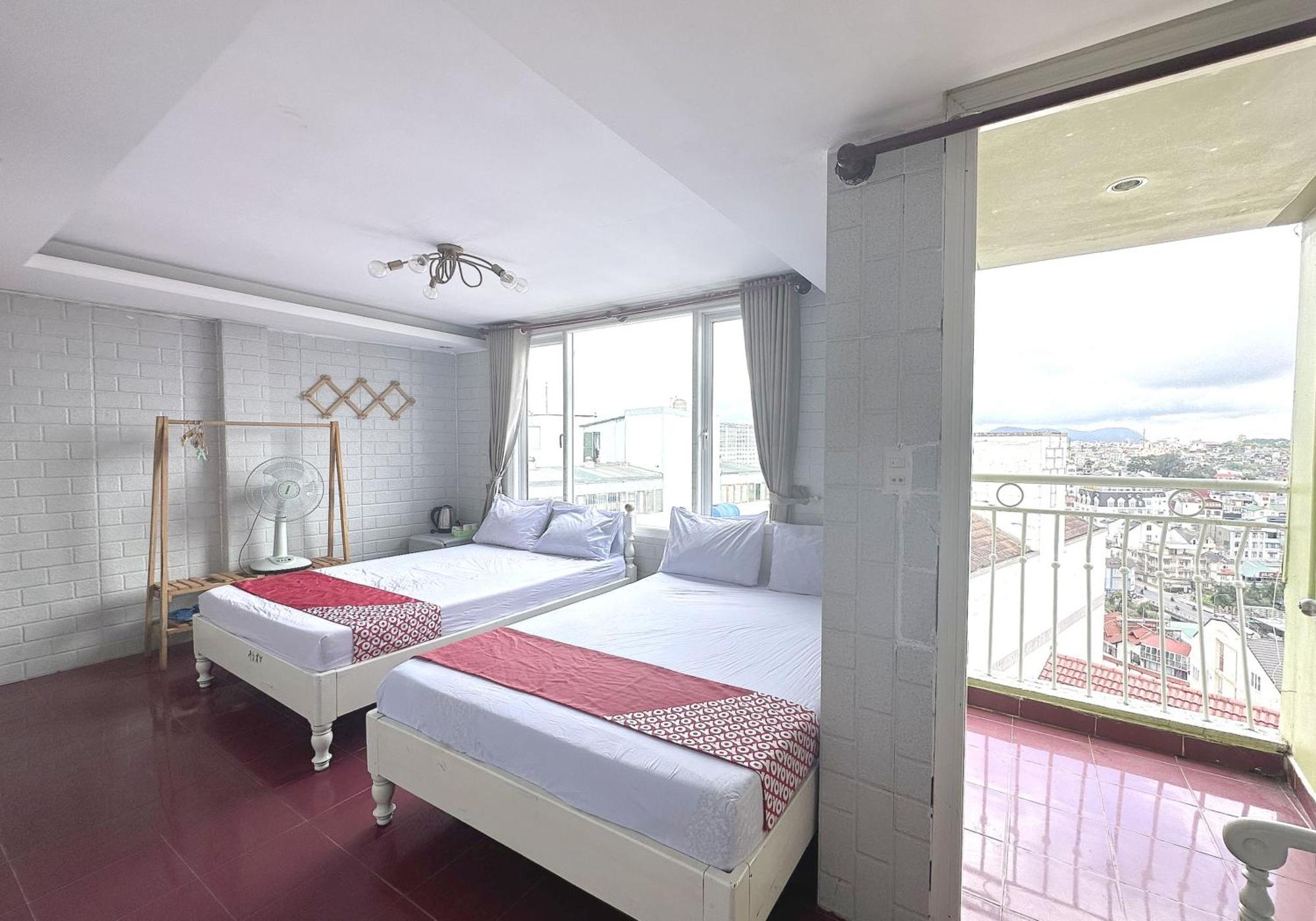 Oyo 1196 Le Vu Hotel Da Lat Buitenkant foto