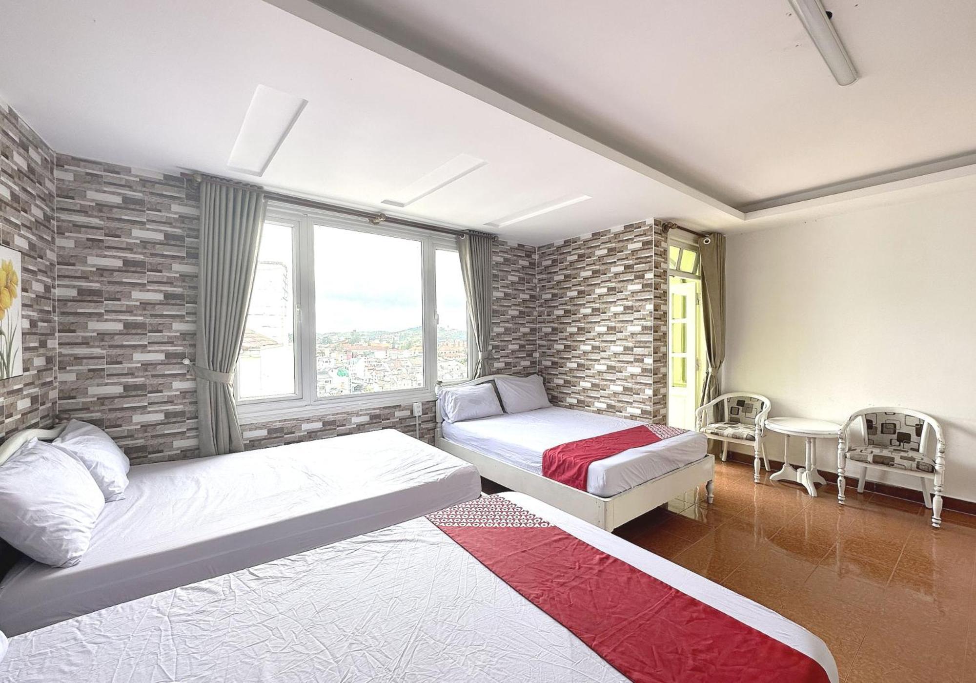 Oyo 1196 Le Vu Hotel Da Lat Buitenkant foto