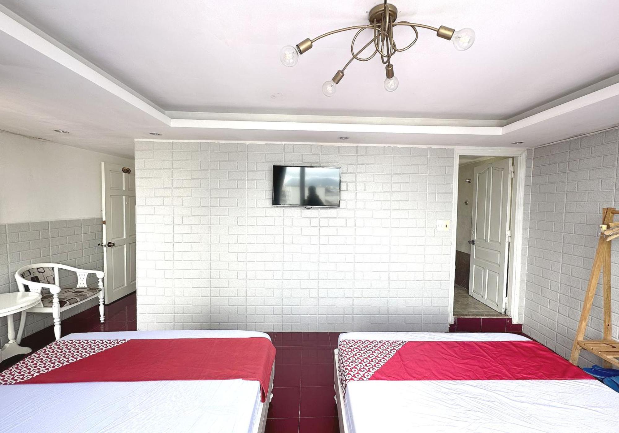 Oyo 1196 Le Vu Hotel Da Lat Buitenkant foto