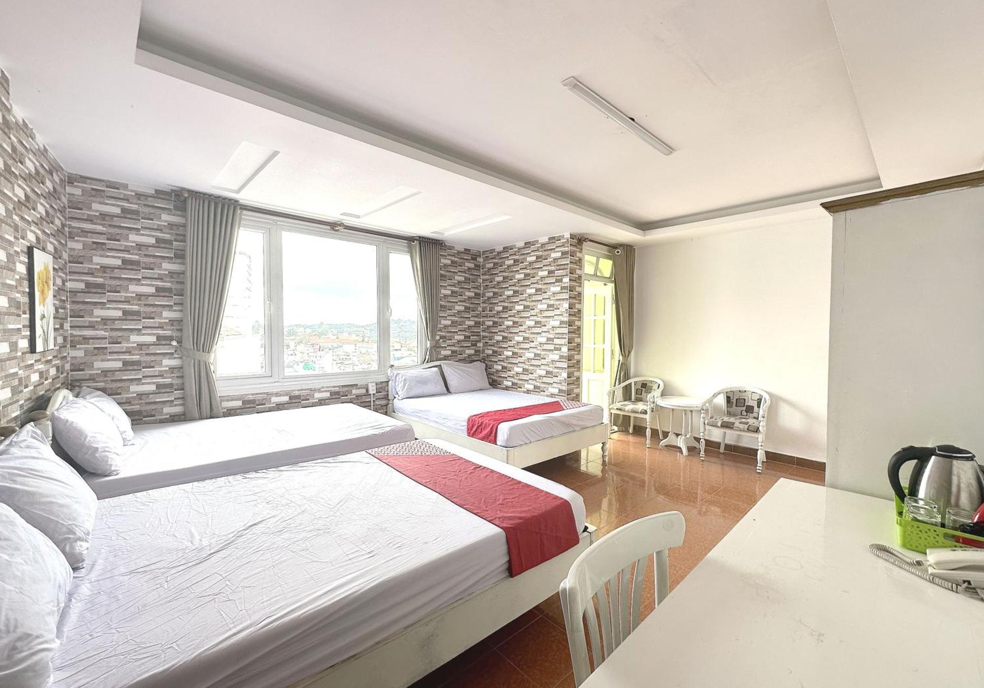 Oyo 1196 Le Vu Hotel Da Lat Buitenkant foto