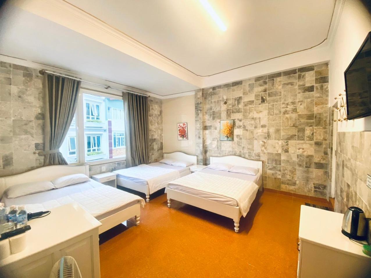 Oyo 1196 Le Vu Hotel Da Lat Buitenkant foto
