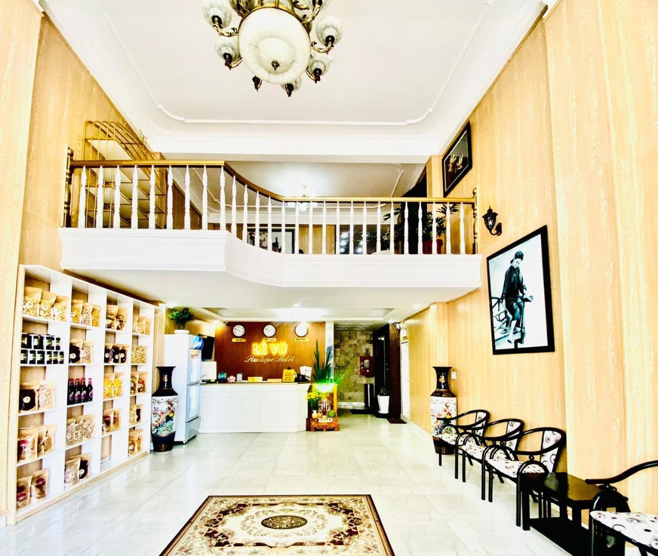 Oyo 1196 Le Vu Hotel Da Lat Buitenkant foto