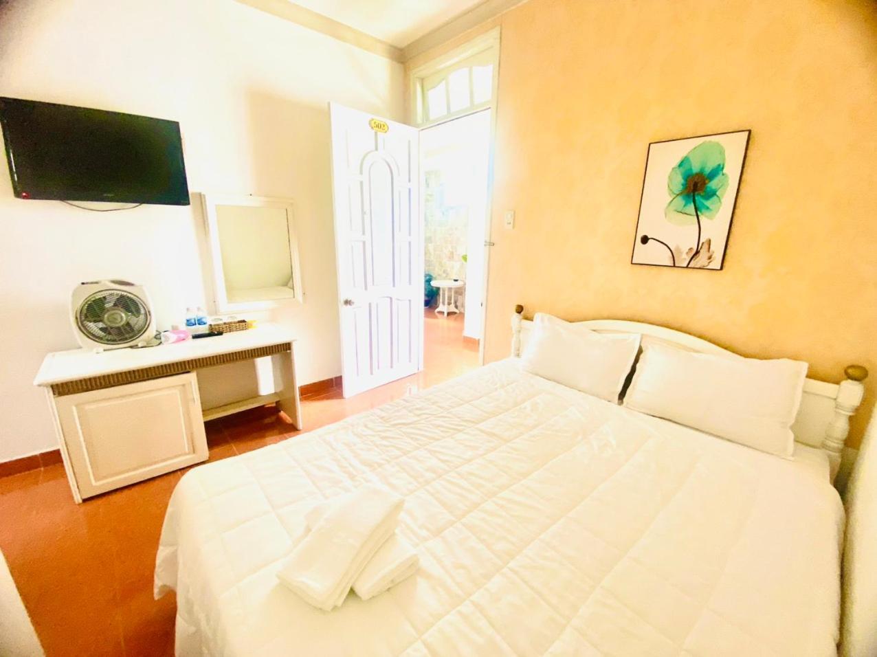 Oyo 1196 Le Vu Hotel Da Lat Buitenkant foto